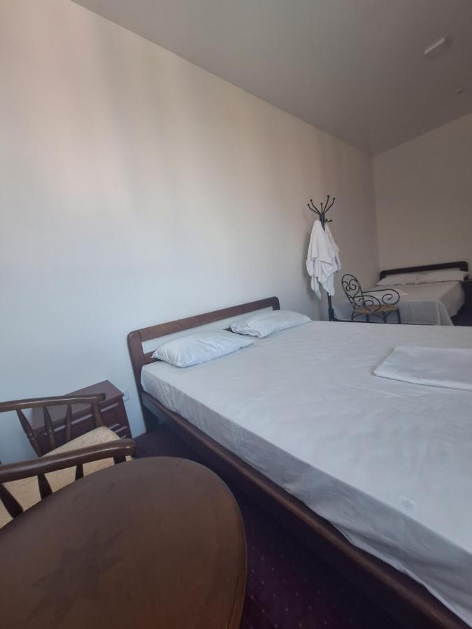 Барселона Hotel Mizikevycha Luaran gambar