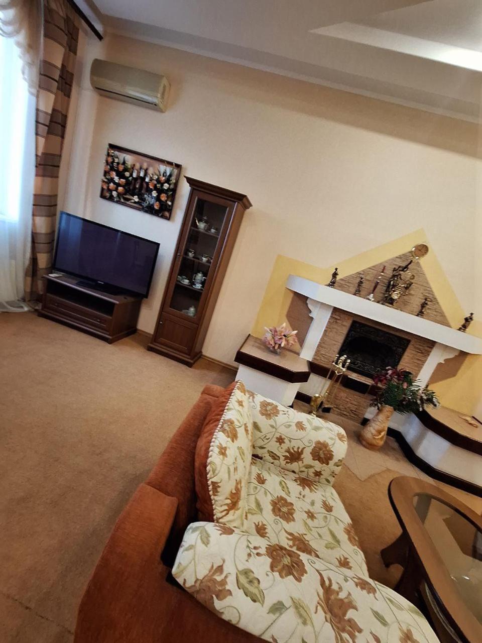 Барселона Hotel Mizikevycha Luaran gambar
